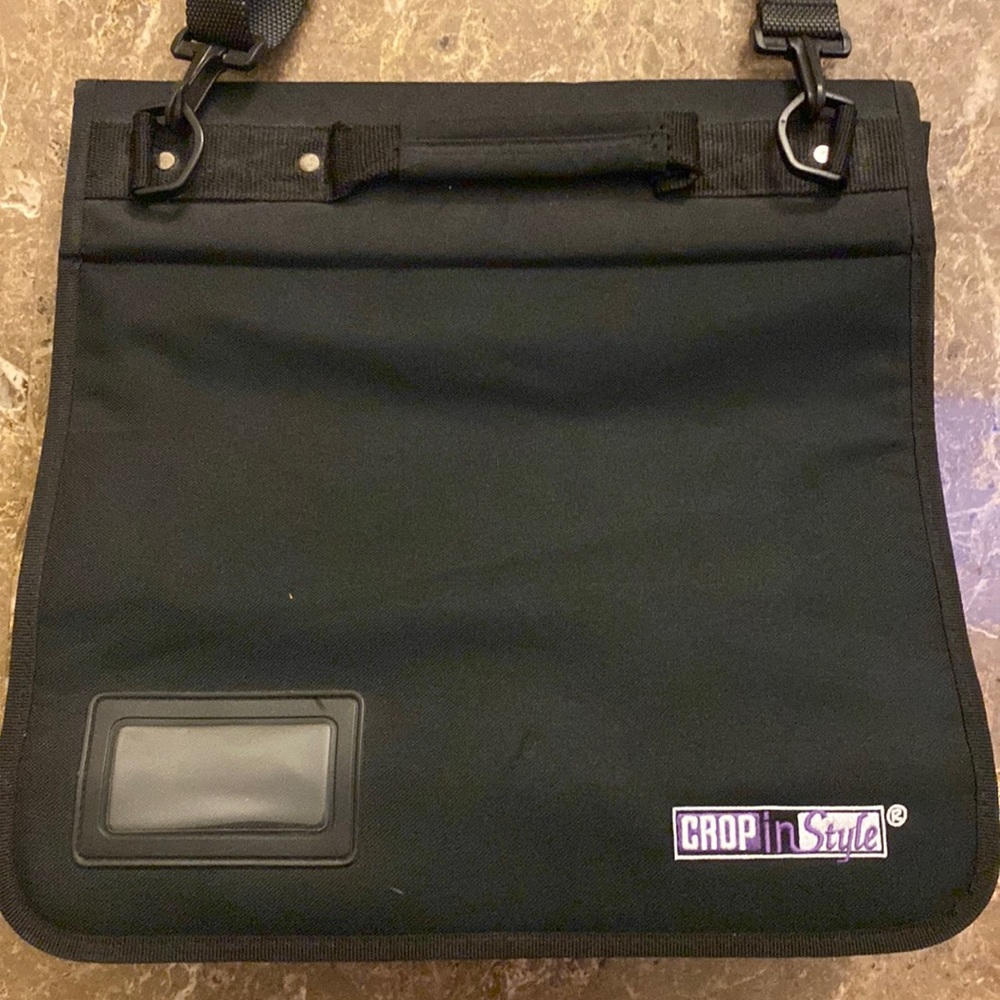 crop in style shoulder bag